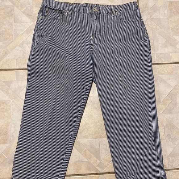 O womens Style & Co casual stretch blue pinstripes denim skimmers size 14 - Picture 1 of 4
